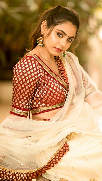Monica chinnakotla, , saree beauty! HD phone wallpaper