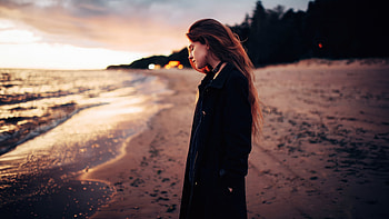 Wavy Hair Women On Beach, hairs, beach, girls, model HD wallpaper