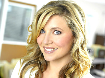 Sarah Chalke, , Beautiful , Impressive quality HD wallpaper