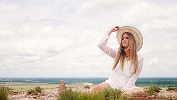 Perfect View, cowgirls, boots, blondes, hats HD wallpaper