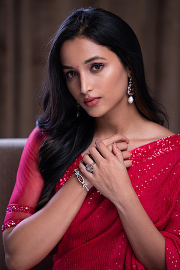 Srinidhi Shetty, reena, lip, KGF HD phone wallpaper
