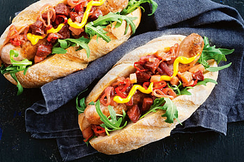 Spicy chorizo and apple relish, Hot dog HD wallpaper