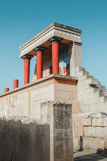 Knossos Palace, Minoan ruins, Ancient history, Historic Greek site HD phone wallpaper