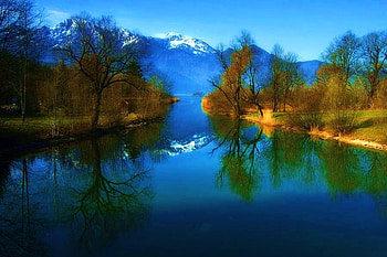 Sunday morning, shorelone, trees, blue waters, mountains, lake, reflections HD wallpaper