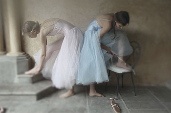 Pretty Ballerinas, blond, shoes, blonde, brunette, eyes, girl, beautiful, dress, woman, ballerina, lady, brown, face, lips, hair, legs HD wallpaper