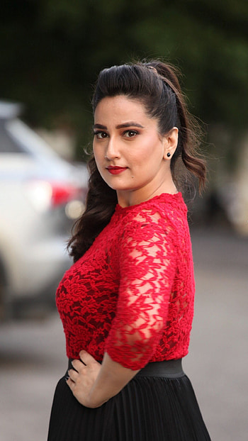 Manjusha, telugu actress, anchor HD phone wallpaper