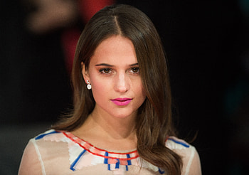 Alicia Vikander, Swedish beauty, brunette HD wallpaper