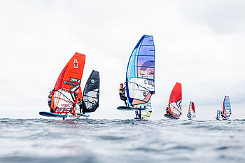 Regatta competition, Windsurfing HD wallpaper
