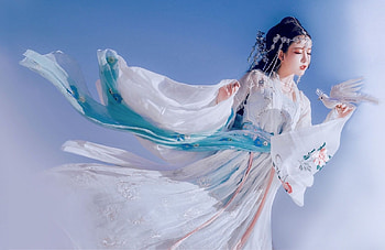 Princess, cloud, blue, frumusete, white, asian, bird, gorgeous, girl, superb, summer, fantasy, pasari, vara HD wallpaper