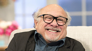 Danny DeVito, Captivating , s, Cinematic moments HD wallpaper