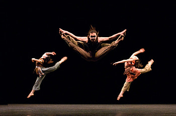 Contemporary dance, Modern dance style, Expressive movements, Dance artistry HD wallpaper