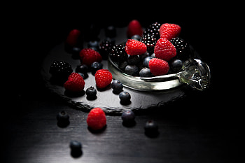 Dark mood, food, fruits, Raspberry, blueberry, Blackberry HD wallpaper