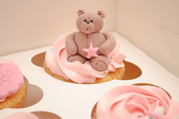 Babyshower-cupcakes, girly, sweet, babyshower, gentle, soft, delicious, yeddy bear, cupcakes, star, tender, love, forever HD wallpaper