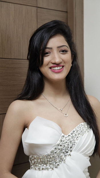 Richa Panai, South Actress HD phone wallpaper