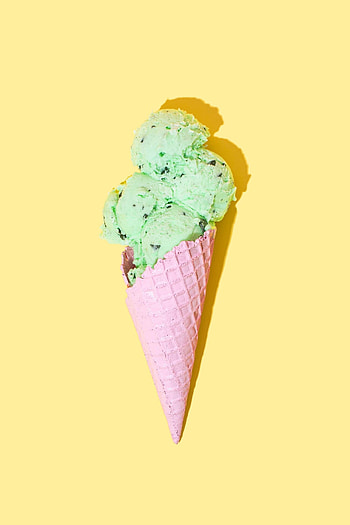 Aesthetic ice cream , Visual delight, Artistic display, Sweet temptation HD phone wallpaper