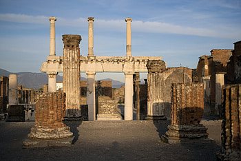 Pompeii, Moves with the times HD wallpaper