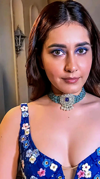 Raasi khanna, telugu actress HD phone wallpaper