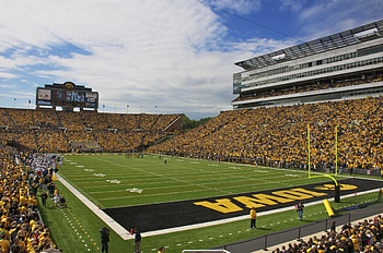 Iowa Hawkeyes Football, Classic views, Kinnick Stadium, Iowa HD wallpaper