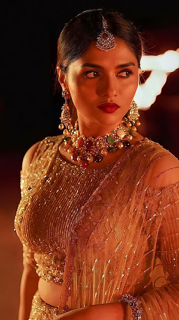 Sunaina, tamil actress HD phone wallpaper