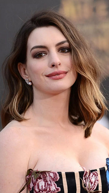 Anne Hathaway, Anne Hathaway Hollywood Heroine HD phone wallpaper