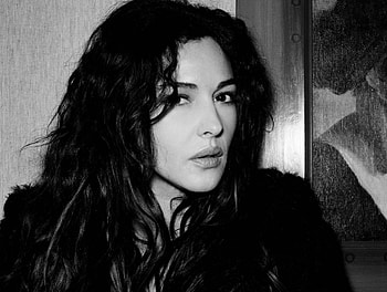 You've Been Gazed, sexy, model, monica bellucci, gaze, goddess, actress HD wallpaper