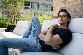 Antoni Porowski, Cookbook release, Antoni in the kitchen, WWD HD wallpaper