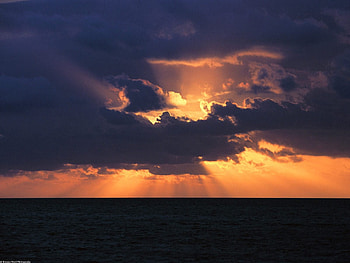 Pacific Godbeams, black, clouds, sky, sun, ocean, dark HD wallpaper
