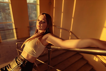 Model Portrait Stairs Sunlight , girls, model HD wallpaper