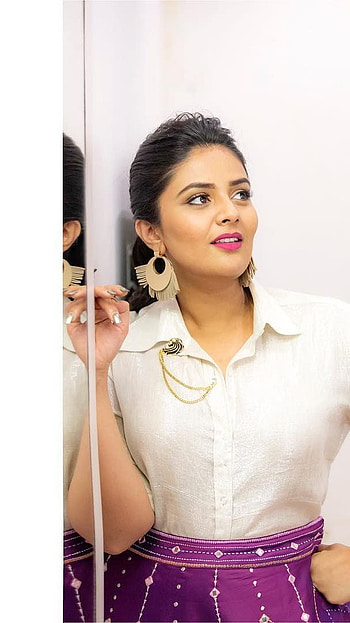 Sreemukhi, telugu actress, model HD phone wallpaper