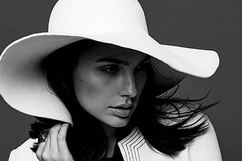 Gal Gadot Monochrome, gal-gadot, celebrities, girls, monochrome, hat, black-and-white HD wallpaper