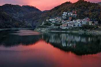 Evening In Rieti,Italy, town, italy, latke, wood, reflection, nature, forest, village, sunset HD wallpaper