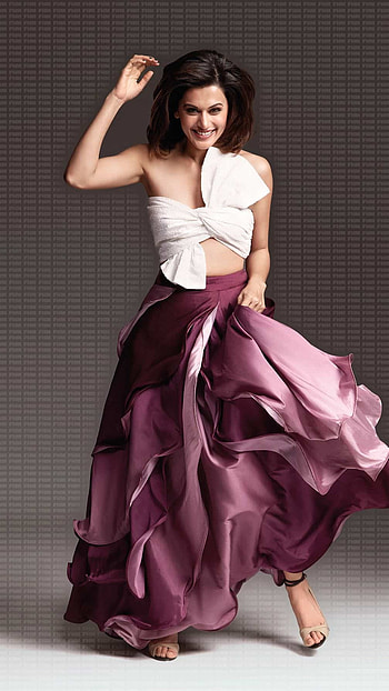 Taapsee Pannu, Heroine, Taapsee Pannu Bollywood Heroine HD phone wallpaper