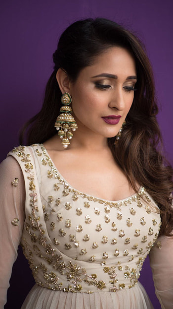 Pragya jaiswal, telugu actress HD phone wallpaper