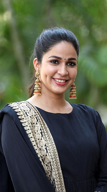 Lavanya tripathi, telugu actress, model HD phone wallpaper