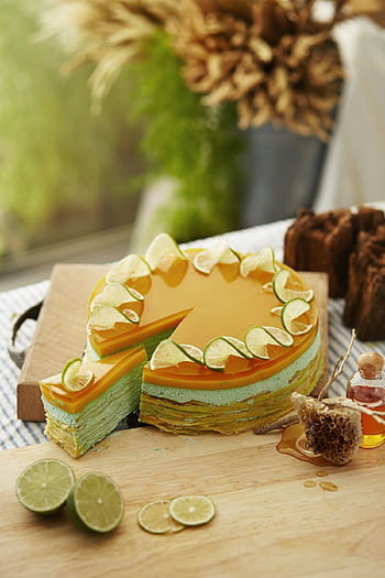 Delicious lime crepe cake with honey, perfect for dessert or special occasions. HD phone wallpaper