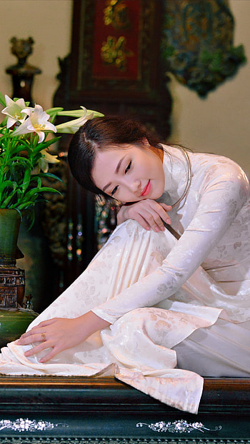 Elegant Vietnamese Ao Dai Beauty with Lily – Stunning Asian Model, lily, Vietnamese, model, Ao Dai, woman, asian HD phone wallpaper