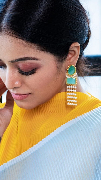 Janani Iyer, tamil actress, model, saree beauty HD phone wallpaper