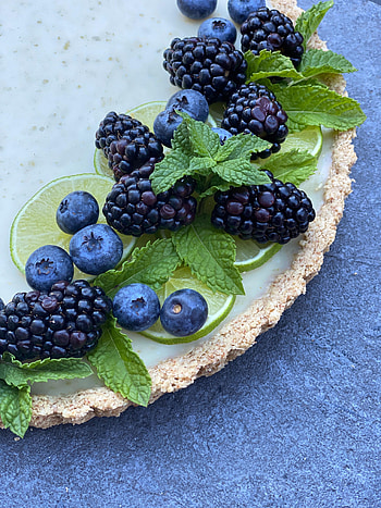 Food, Bilberries, Berries, Blackberry, Mint, Pie HD phone wallpaper