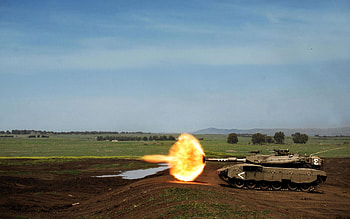 Tank Firing, firing, muzzle flash, tank, projectile HD wallpaper