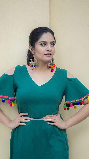 Sreemukhi, telugu actress, model HD phone wallpaper