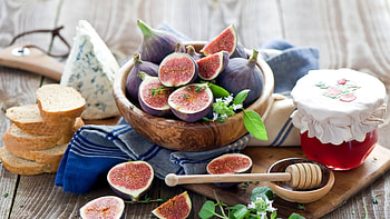 Fig still life, , Elegant composition, Artistic fruit depiction HD wallpaper