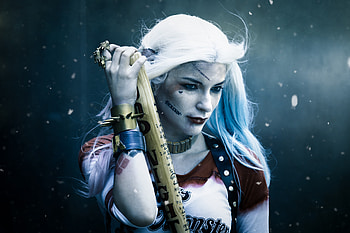 Frosty Harley Quinn , harley-quinn, artwork, superheroes, cosplay HD wallpaper