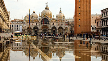 flooded piazza san marco in venice, flood, people, cathedral, piazza HD wallpaper