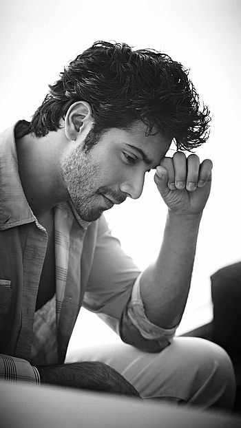 Varun Dhawan, Bollywood Hero HD phone wallpaper