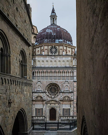 Bergamo, Historical jewel, Norditalien backpacker trail, Italy HD phone wallpaper
