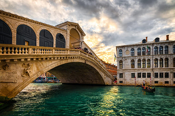 Rialto Bridge, Sunset view, Venice Italy, Fine art graphy HD wallpaper
