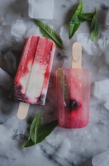 Popsicles with berries, Verbena peas, Fennel, Fresh summer treat HD phone wallpaper