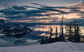 Winter, landscape, sunrise, lake, reflection, snow, clouds, trees, nature, sky, mountains HD wallpaper