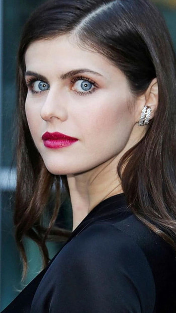 Alexandra Daddario, Heroine HD phone wallpaper