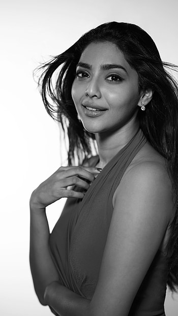 Aishwarya Lakshmi, mallu actress, beautiful HD phone wallpaper